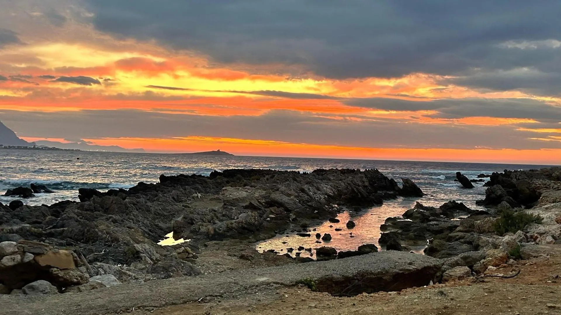 Casa Punta Barcarello, Sferracavallo Fronte Mare E Tramonti Da Sogno, A Due Passi Dalla Splendida Spiaggia Di Mondello Palerme Italie